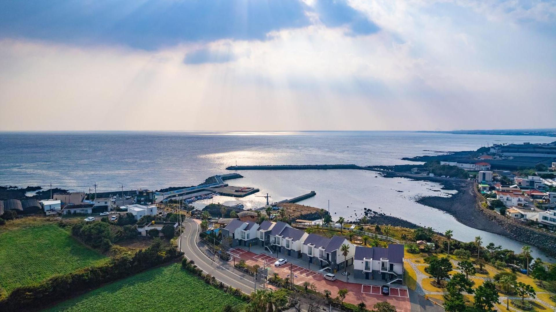 Jeju Badayeon Villa Seogwipo Bagian luar foto